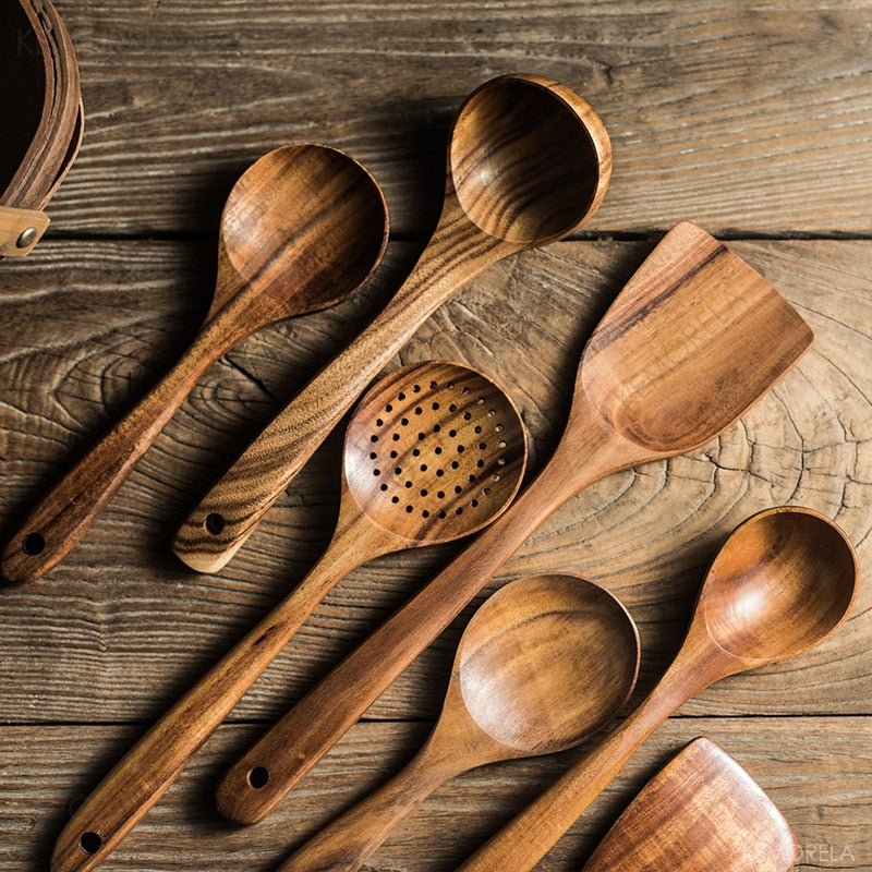 spatule en bois cuisine