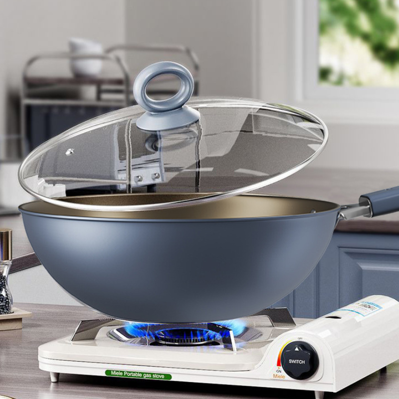 Wok avec couvercle