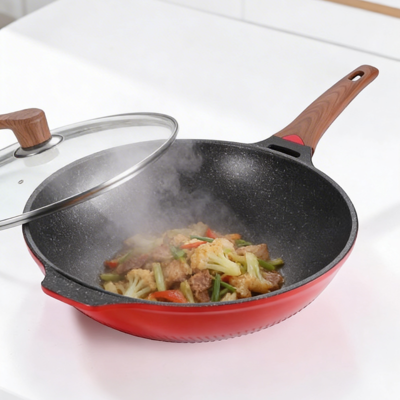 Wok design rouge avec couvercle