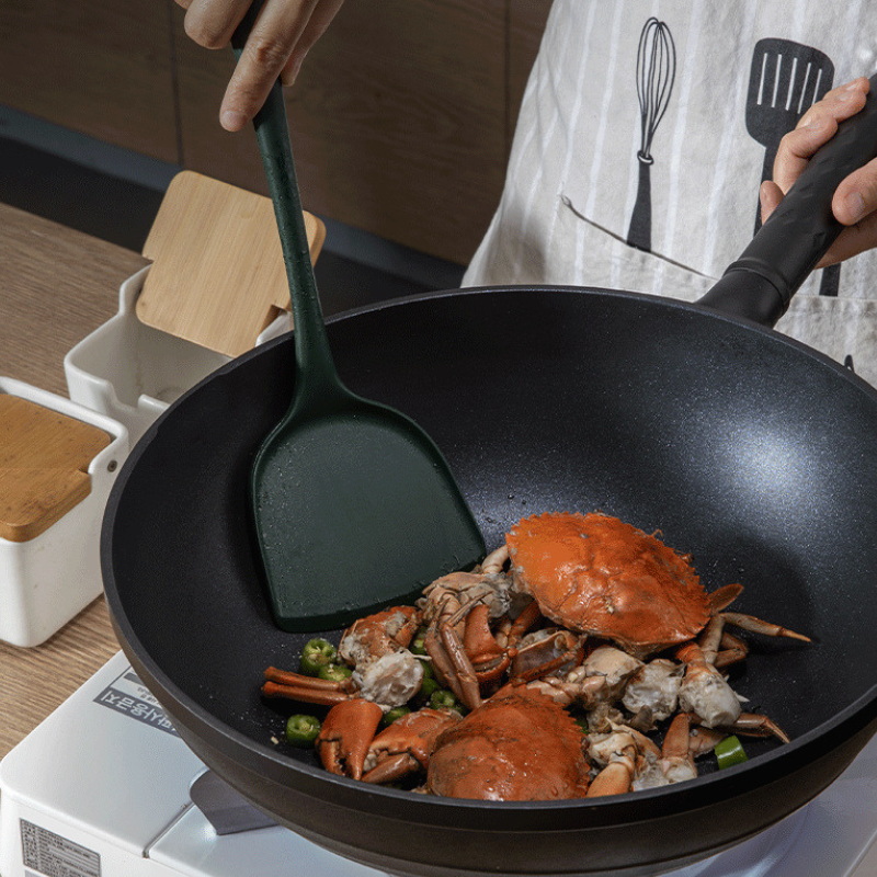 Wok antiadhésive résistante