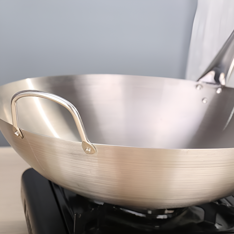 Le Asama Wok Argenté en acier inoxydable sans couvercle avec manche long