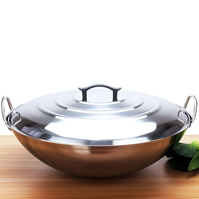 Le Yari Wok Incurvé 40 cm en acier inoxydable avec couvercle et deux anses métalliques